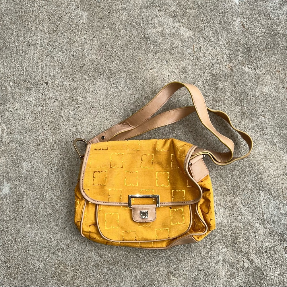 VTG Liz Claiborne Shoulder Bag Geometric Clover Yellow & Tan Retro Vibe